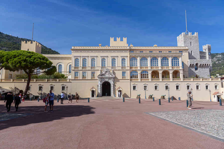Principado de Mónaco 11 - Montecarlo - palacio de los Príncipes de Mónaco.jpg